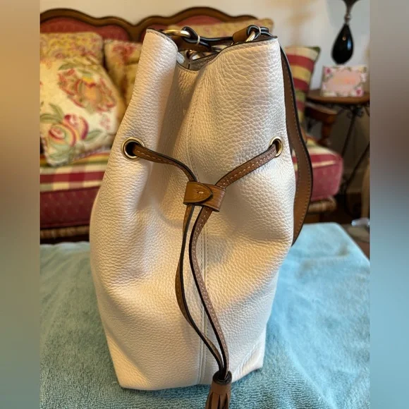 Coach Andy Tote in Chalk white pebbled leather, with tan handles - Picture 6 of 14